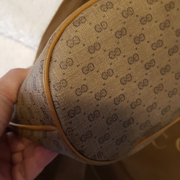 * SOLD *  Authentic Vintage 1980s Gucci Bucket Bag - Picture 5 of 16